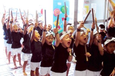 5歳児成器西小学校で運動会・太鼓披露オープニング声出し