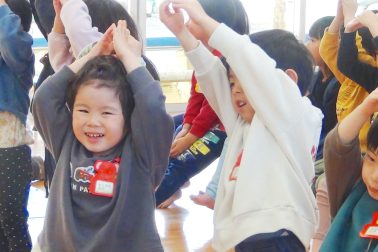 お祝いの会での手遊び